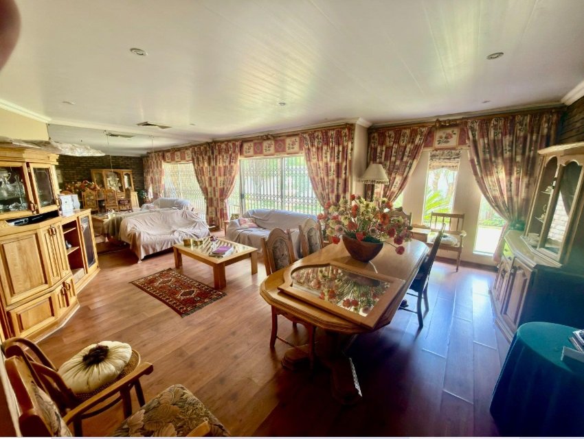 5 Bedroom Property for Sale in Irene Park North West